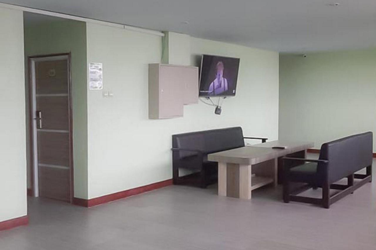 Guest House Anak Raja Pangkalan Bun Syariah Mitra Reddoorz Exterior photo